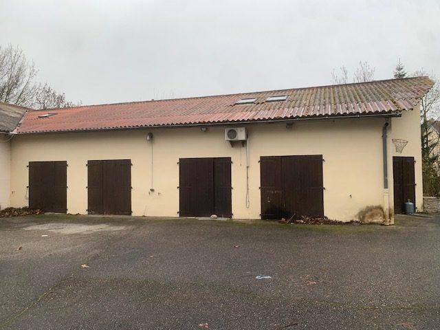 Maison - 538 m² - 8 pièces