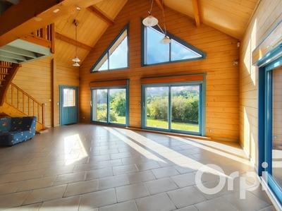 Maison - 137 m² - 6 pièces