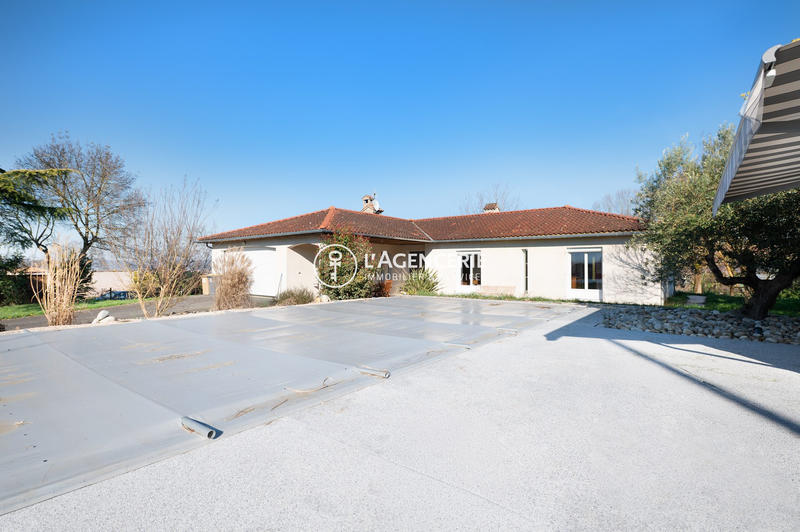 Maison traditionnelle - 140 m² - 5 pièces