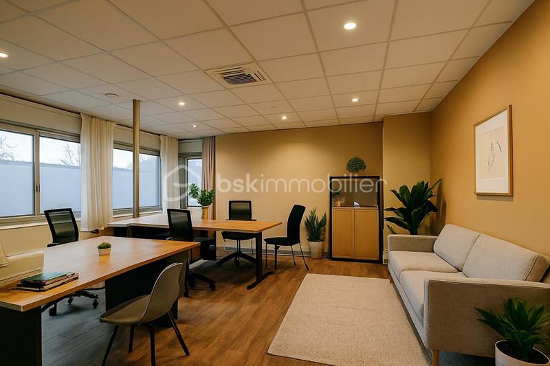 Bureau - 80 m² - 6 pièces