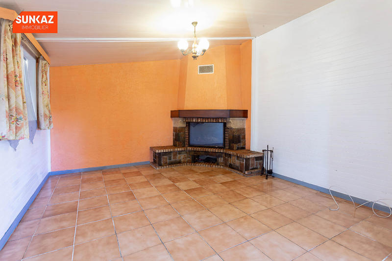 Maison - 220 m² - 7 pièces