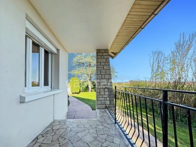 Maison - 190 m² - 7 pièces