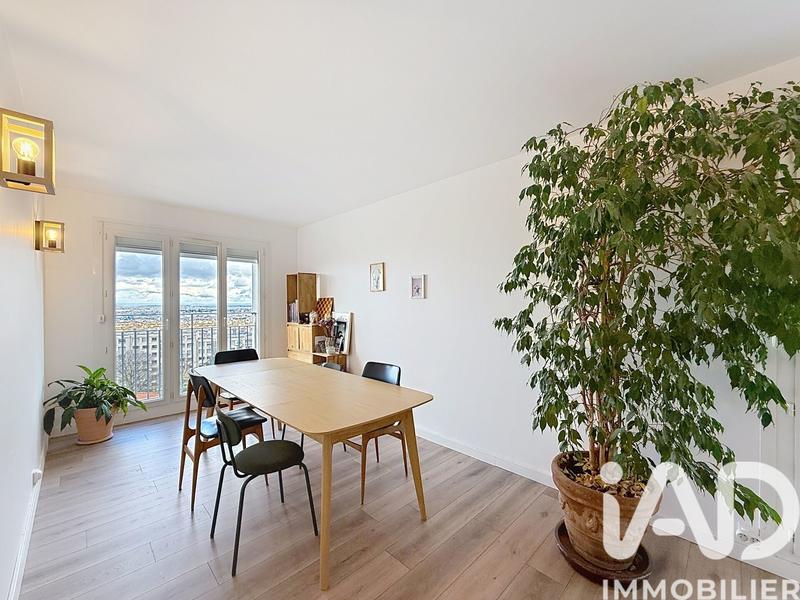 Appartement - 92 m² - 5 pièces