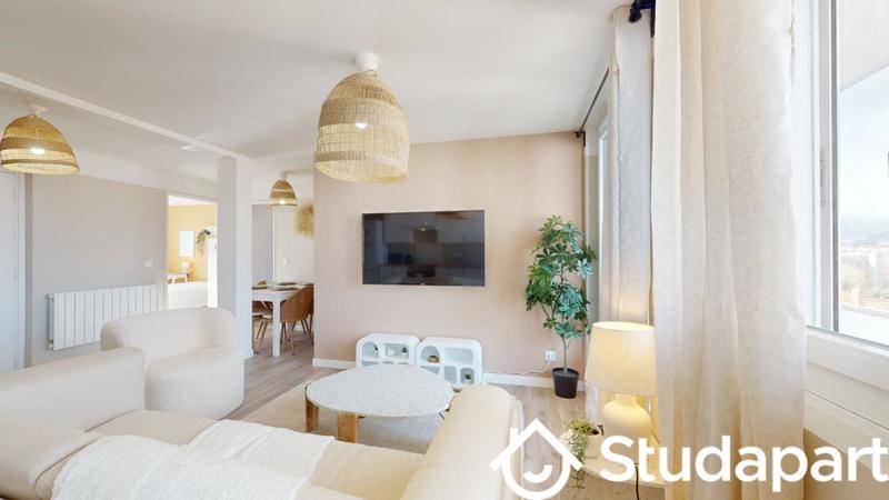 Chambre - 11 m² - 1 pièce