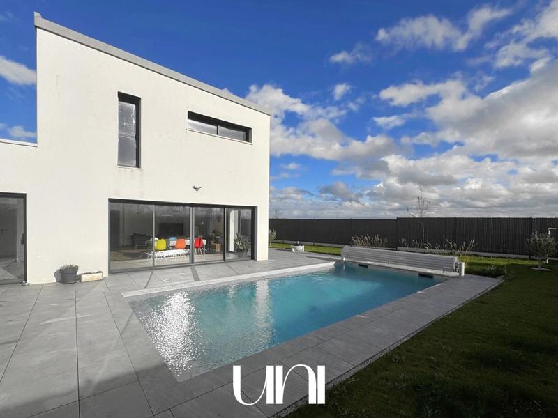 Maison - 178 m² - 6 pièces