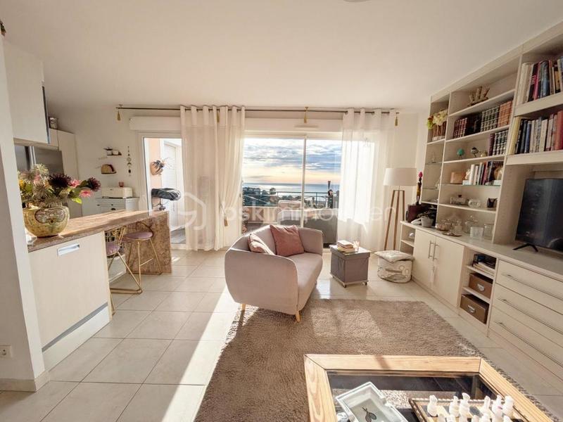 Appartement - 77 m² - 3 pièces