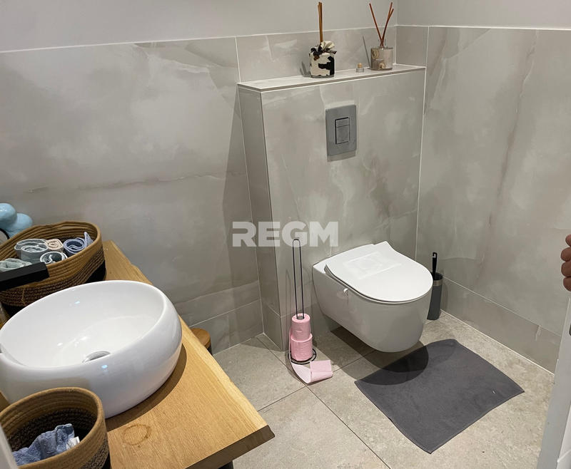 Mas - 260 m² - 6 pièces