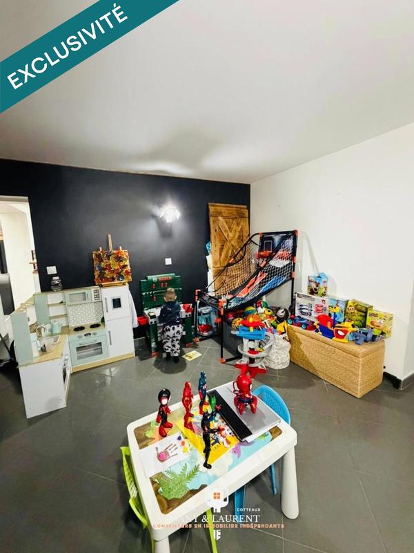 Maison - 160 m² - 8 pièces