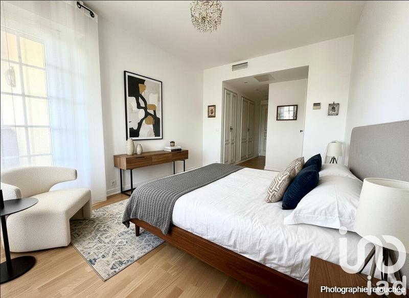 Maison - 280 m² - 7 pièces