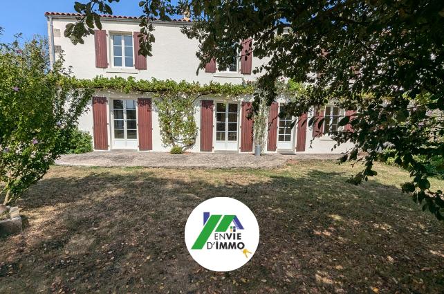 Maison - 178 m² - 8 pièces