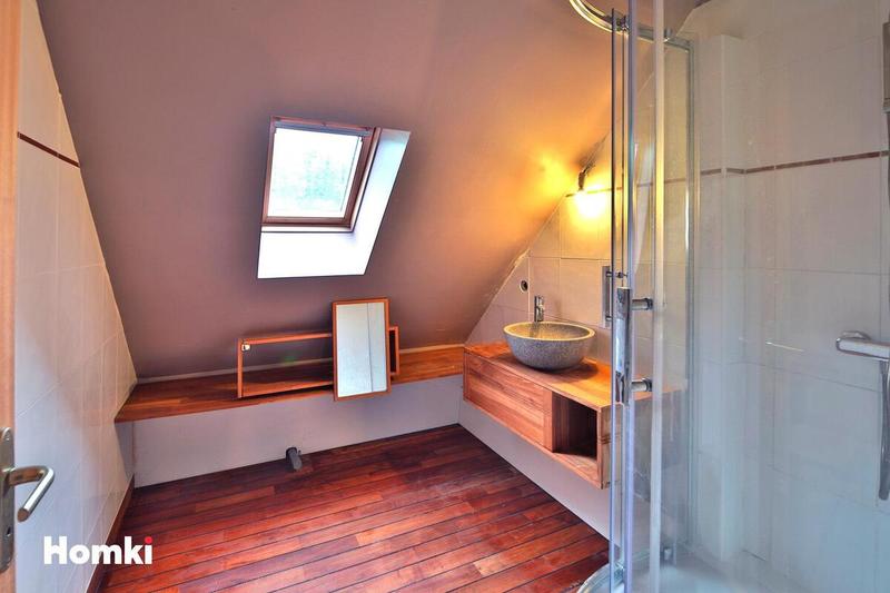 Maison - 191 m² - 8 pièces