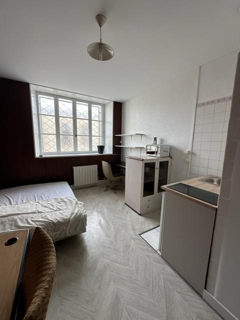 Studio - 16 m² - 1 pièce