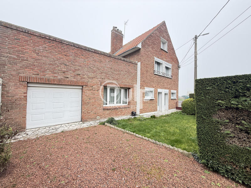 Maison - 95 m² - 5 pièces