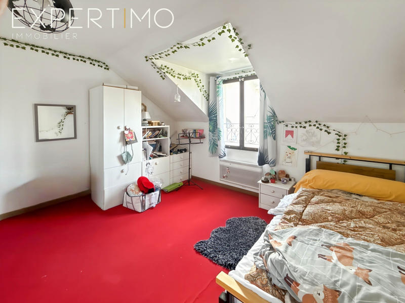 Maison - 141 m² - 7 pièces