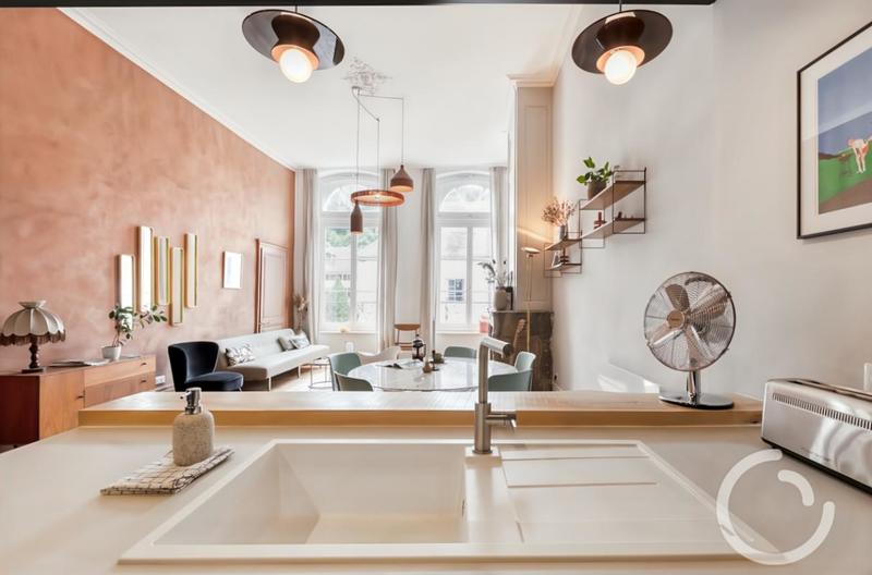 Appartement - 165 m² - 8 pièces