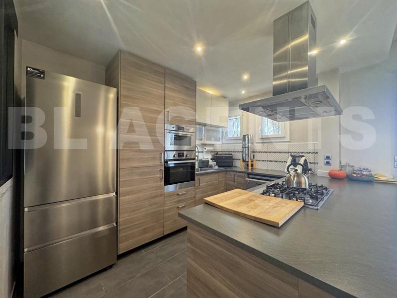 Maison - 147 m² - 6 pièces