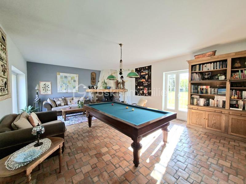 Propriété - 358 m² - 7 pièces