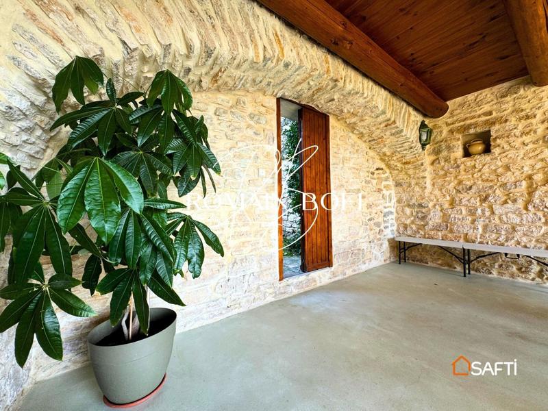 Maison - 283 m² - 12 pièces