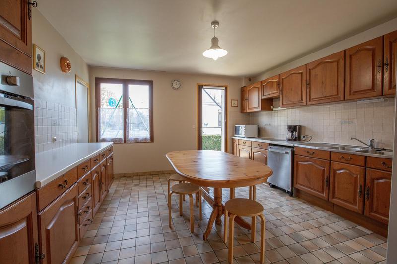 Maison - 261 m² - 9 pièces