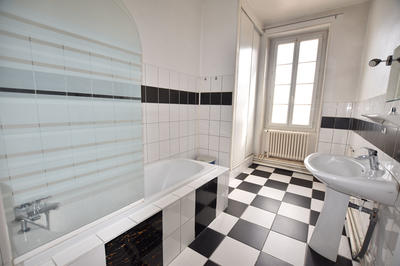 Appartement - 105 m² - 5 pièces