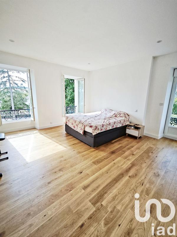 Château - 215 m² - 6 pièces