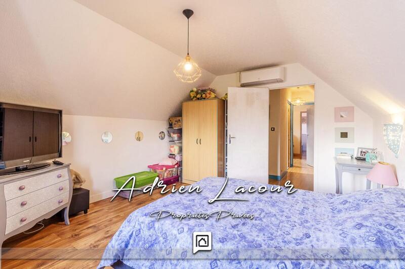 Maison - 97 m² - 7 pièces