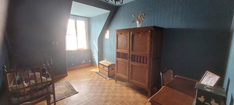 Maison - 145 m² - 9 pièces