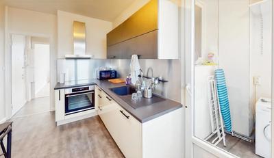 Appartement - 85 m² - 5 pièces