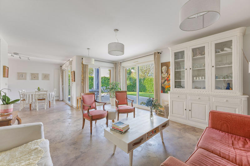 Maison - 159 m² - 7 pièces