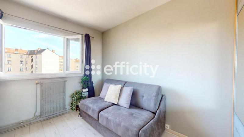 Appartement - 95 m² - 5 pièces