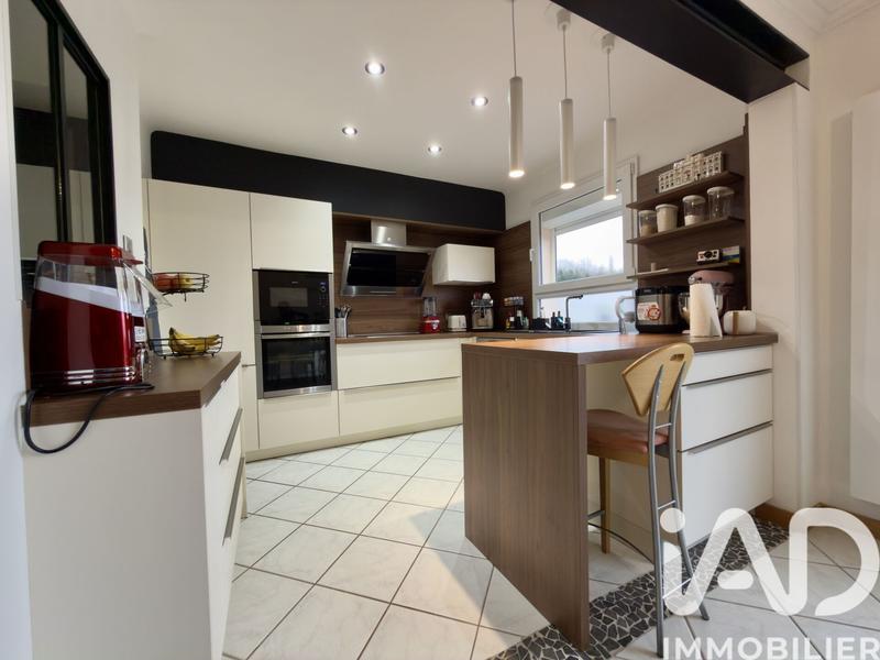 Maison - 80 m² - 5 pièces