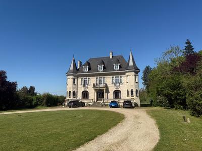 Château - 550 m² - 23 pièces