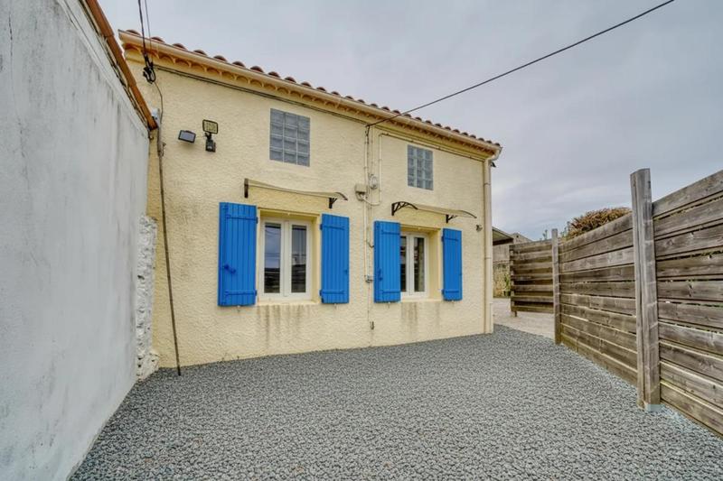 Maison - 271 m² - 10 pièces