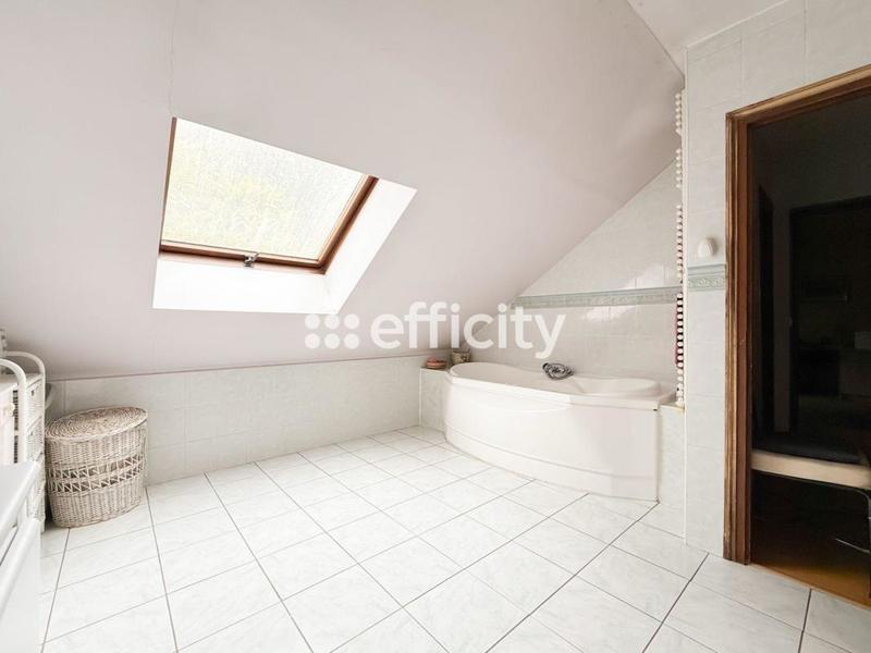 Maison - 155 m² - 6 pièces