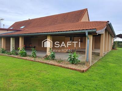 Maison - 250 m² - 10 pièces