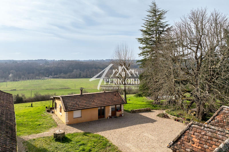 Maison - 210 m² - 10 pièces