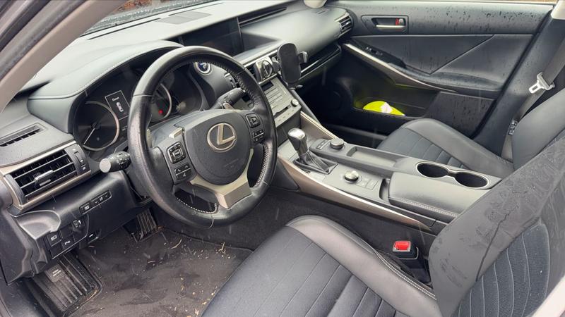 Lexus Is 2.5 Vvt-i 223 300h E-Cvt Pack Business