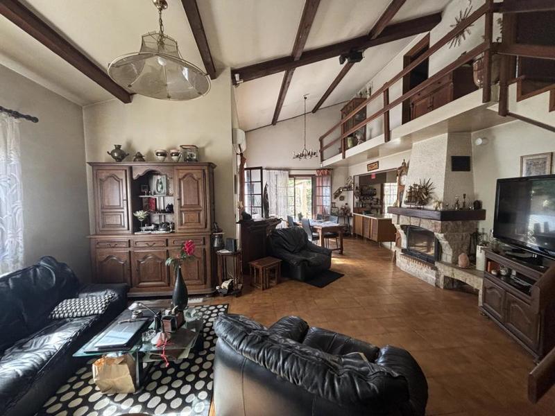 Villa - 196 m² - 7 pièces