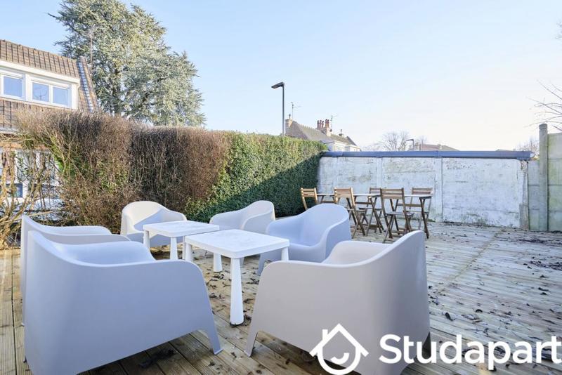 Chambre - 10 m² - 1 pièce