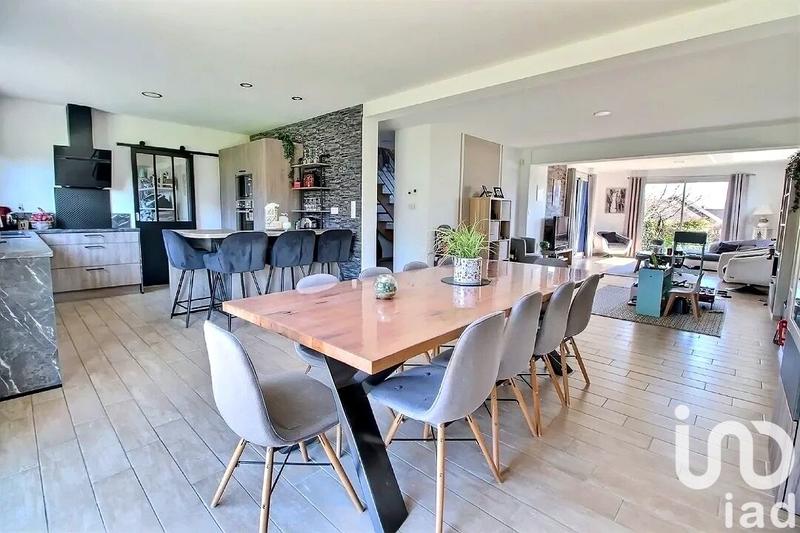 Maison - 145 m² - 5 pièces