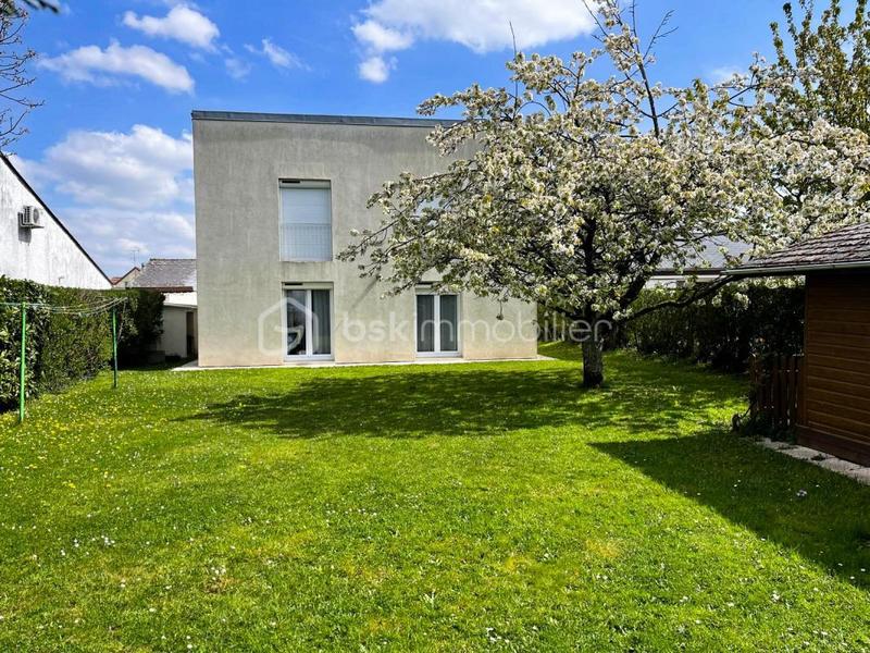 Maison - 105 m² - 5 pièces