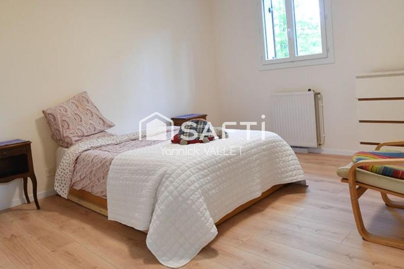 Maison - 207 m² - 10 pièces