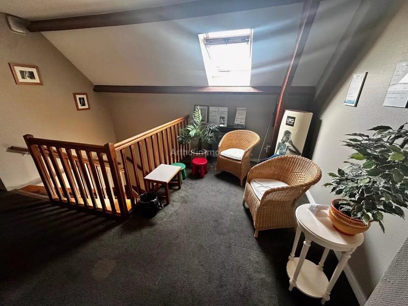 Bureau - 10 m² - 1 pièce