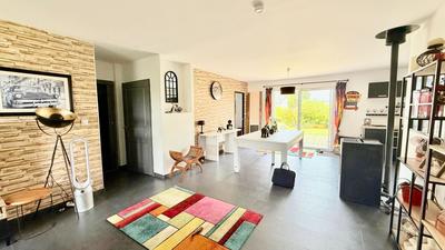 Maison - 102 m² - 5 pièces