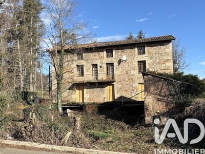 Maison - 247 m² - 10 pièces