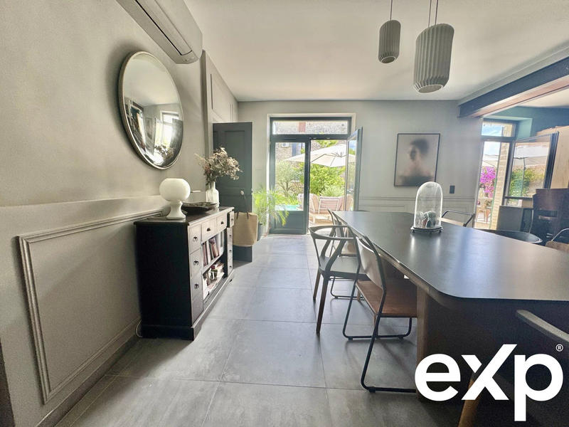 Maison traditionnelle - 400 m² - 12 pièces