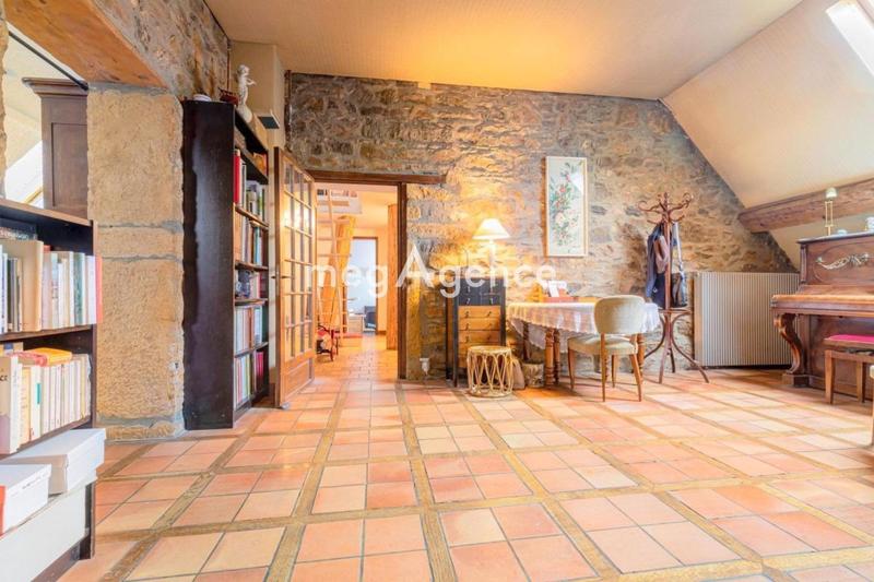 Appartement - 199 m² - 5 pièces