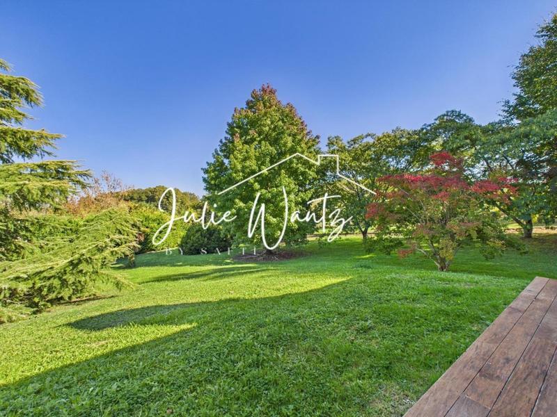 Maison - 400 m² - 8 pièces