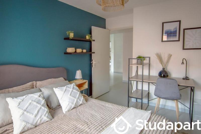 Chambre - 11 m² - 1 pièce