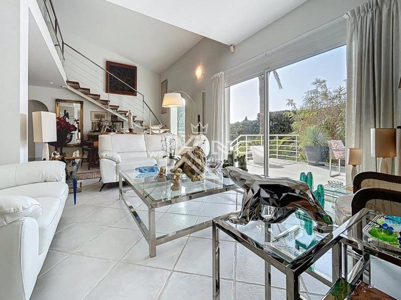 Villa - 250 m² - 6 pièces